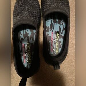 Woman’s Skechers